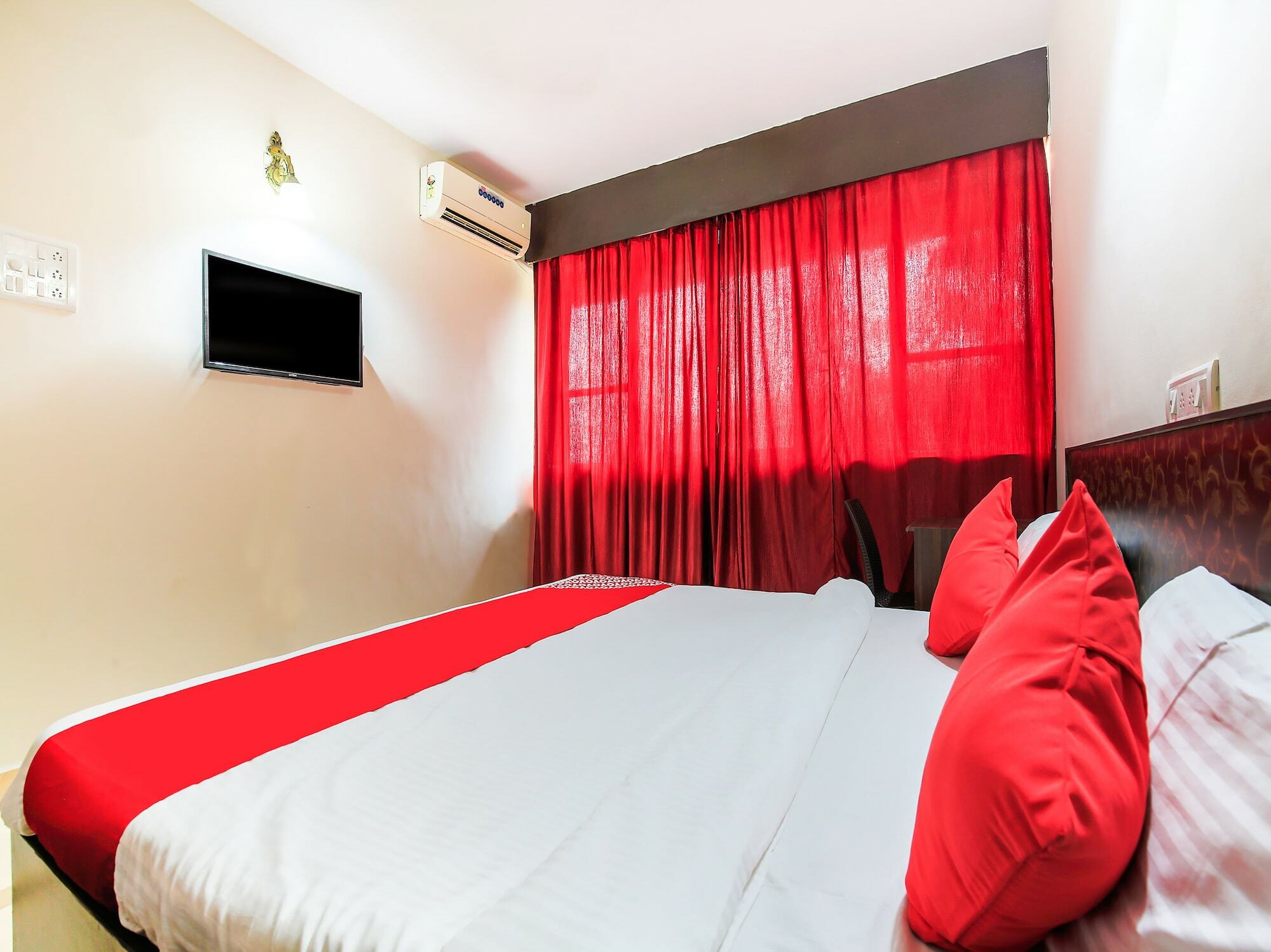 Oyo 18794 Hotel Colva Plaza ภายนอก รูปภาพ