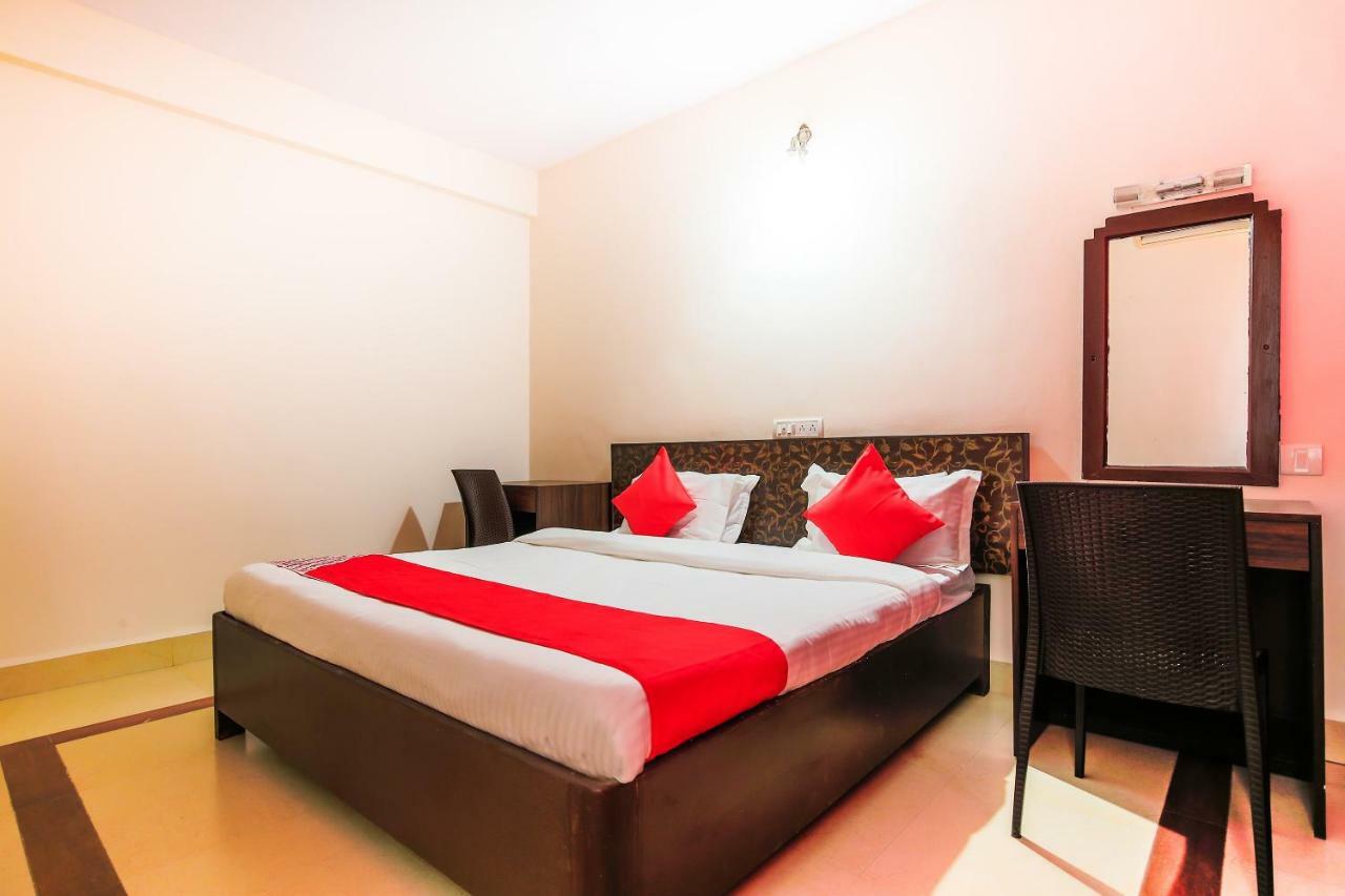 Oyo 18794 Hotel Colva Plaza ภายนอก รูปภาพ